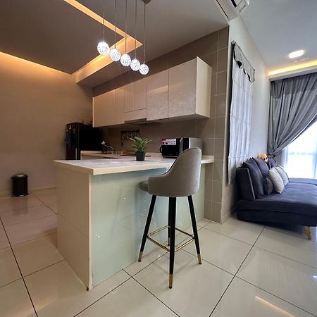 Takuro Homestay Petaling Jaya Exteriör bild